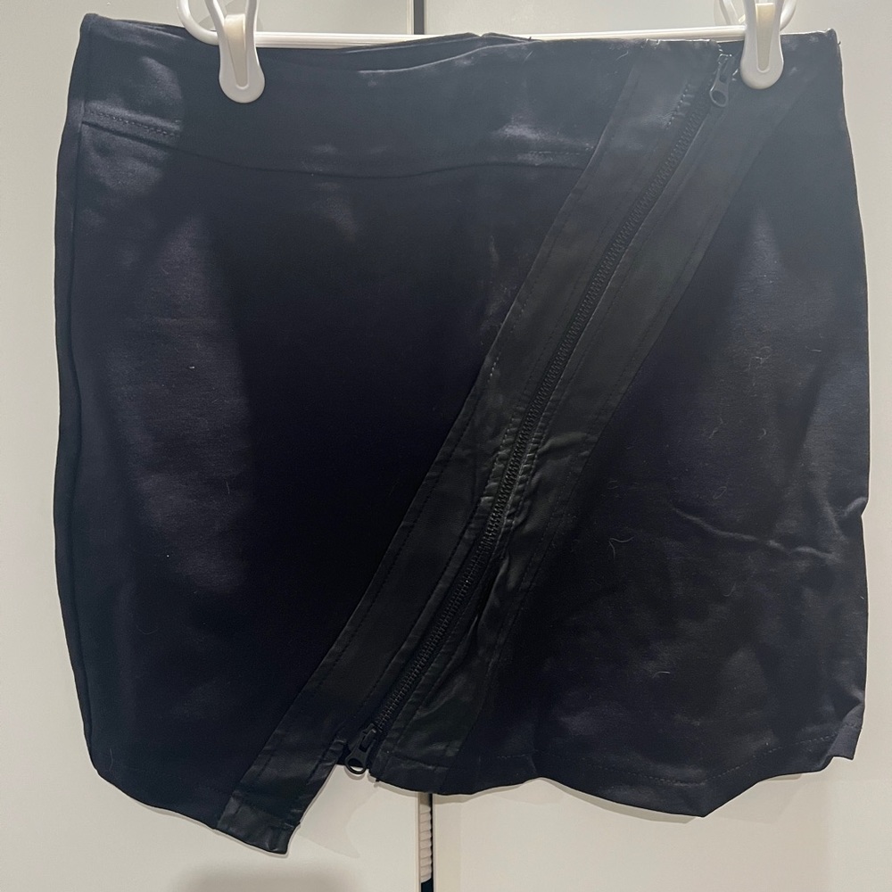 Black skirt